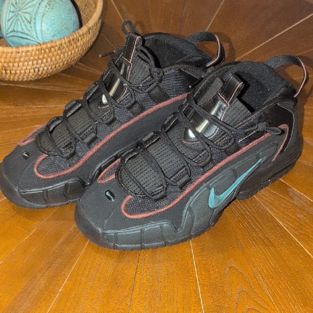 Black and Red Nike Sneakers